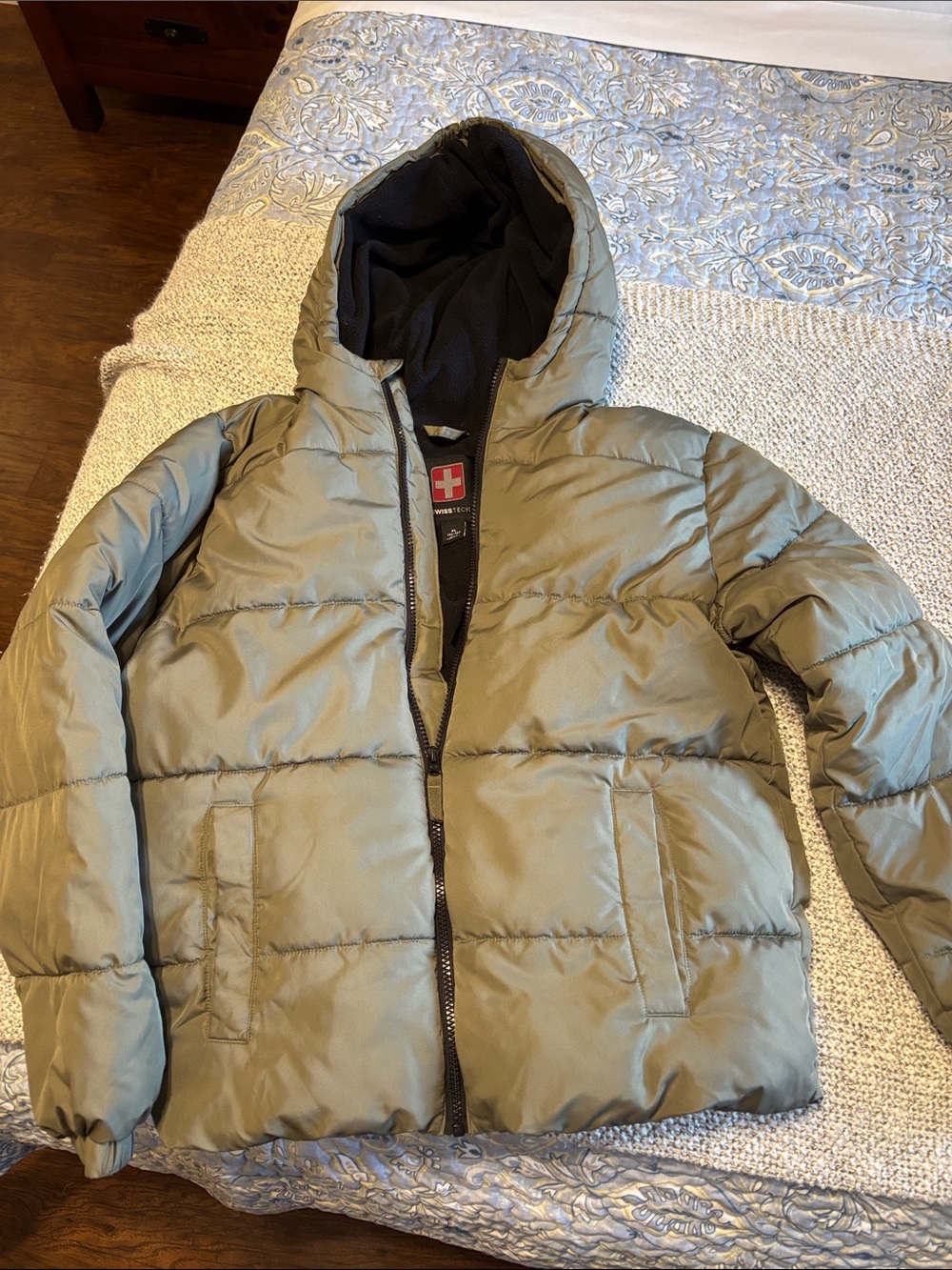 Swiss Tech Boy’s Olive Green Puffer Jacket with Hood
